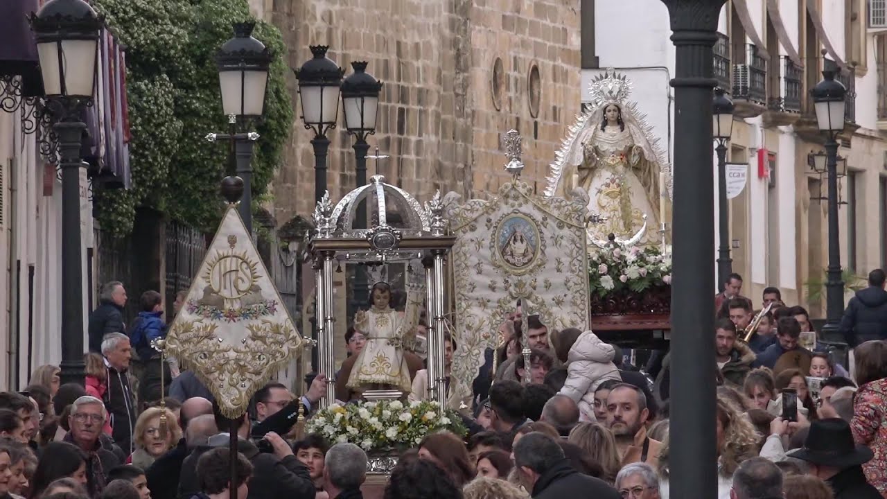 Semana Santa en La Loma 2024 · Virgen de la Cabeza y Niño Jesús, Baeza