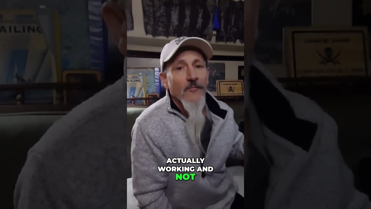 ⁣Cozy Boat Weekend - Chili, Warmth, and Snow Prep!