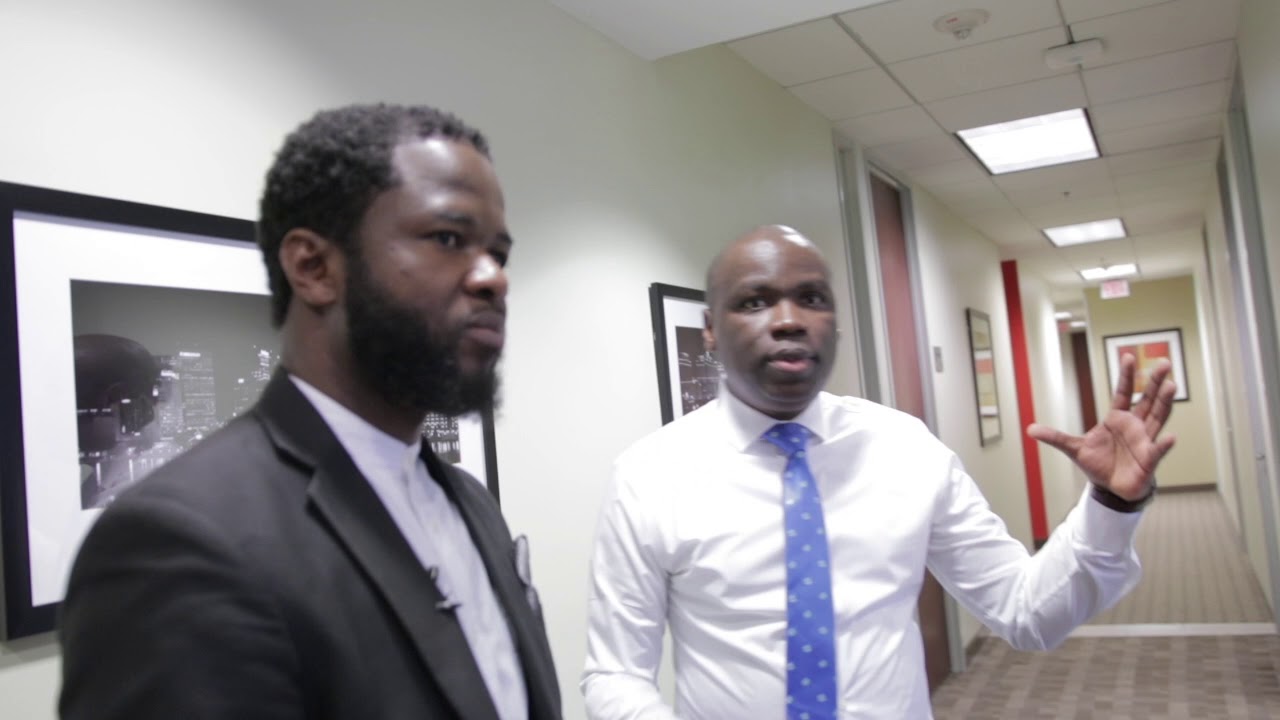 Fiston Sadi reçoit Ahadi Mugisho - YouTube