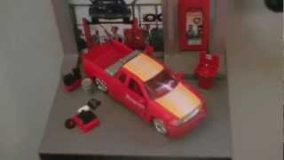 Snap-On Service Center Diorama By Crown Premiums - Ford Truck Custom With Truescale Accessories