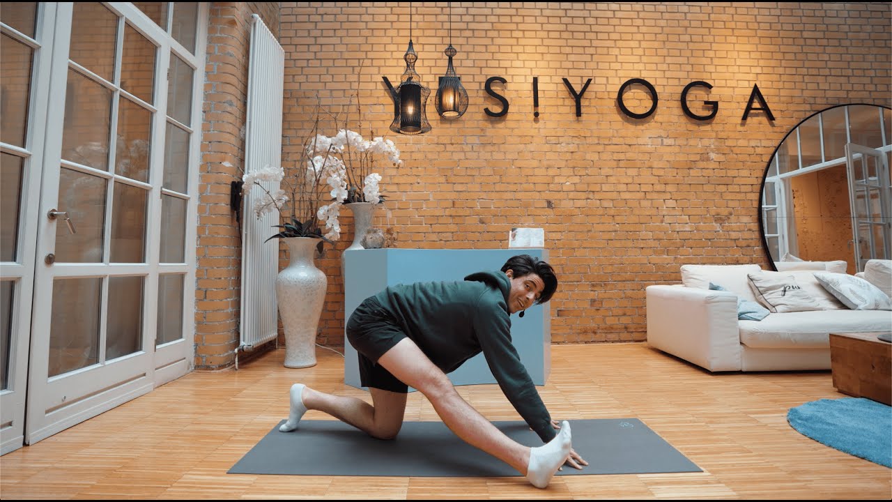 Spine Strength Yoga - 25 min. - Brad Franco