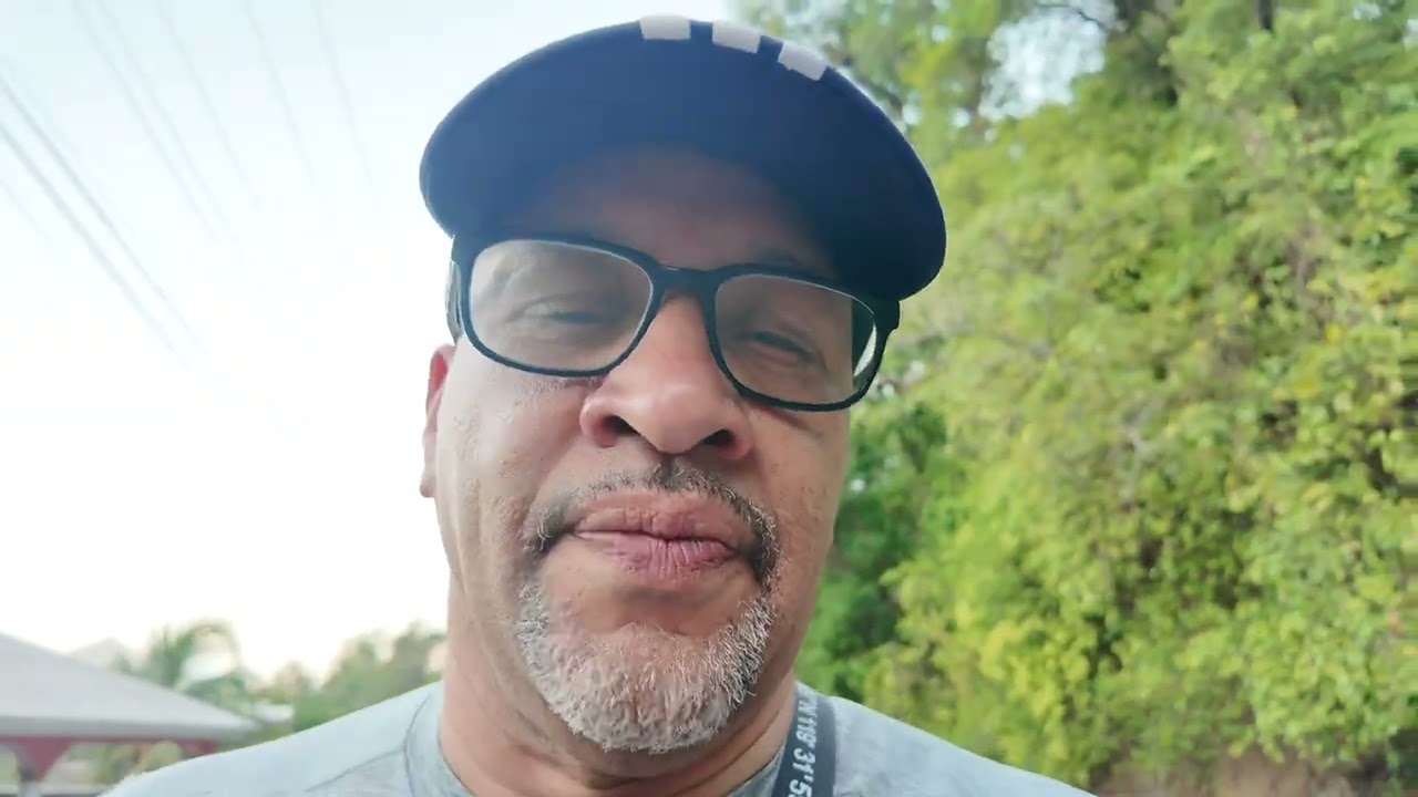 St. Vincent and grenadine’s walk to Enhams ￼￼