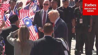 Download Lagu BREAKING: President Trump Arrives At Kuala Lumpur International Airport In Malaysia On Air Force One MP3 Download Lagu BREAKING: President Trump Arrives At Kuala Lumpur International Airport In Malaysia On Air Force One MP3