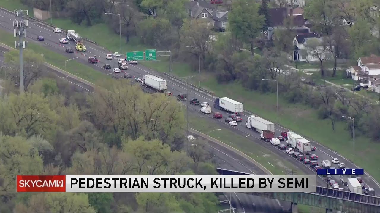 Pedestrian struck, killed by semi on northbound I-57 - YouTube