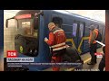 Новини України: у столичній підземці людина потрапила під колеса потяга