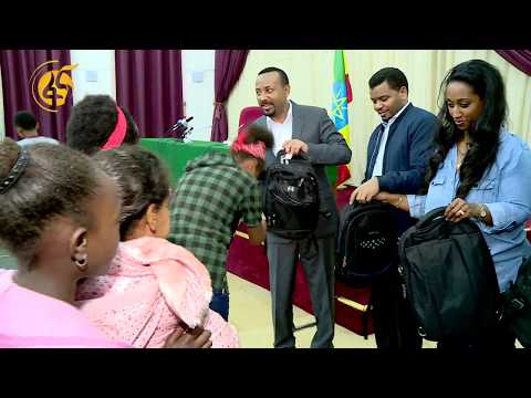 ቪዲዮ: ዝቅተኛ ገቢ ላለው ቤተሰብ ጥቅማጥቅሞችን እንዴት ማግኘት እንደሚቻል