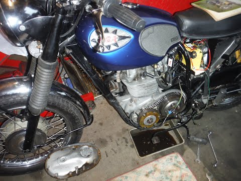 BSA 250 Starfire post restoration horrors in primary case found and discussed.