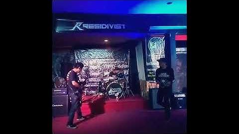 Extreme Terror - Pleasure In A Sin Demo Version ( Official Music Video )