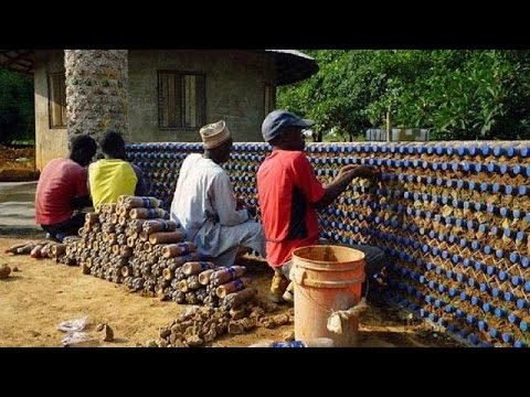 Vidéo: Comment Faire Un Mur De Soutènement à Partir De Bouteilles En Plastique