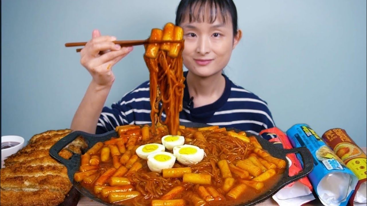 쫄볶이 돈까스 김밥 먹방