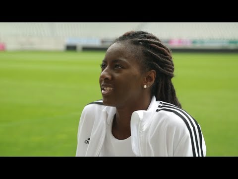 She Breaks Barriers : Kadidiatou Diani x Aïssatou Tounkara x Le Five - She Breaks Barriers : Kadidiatou Diani x Aïssatou Tounkara x Le Five