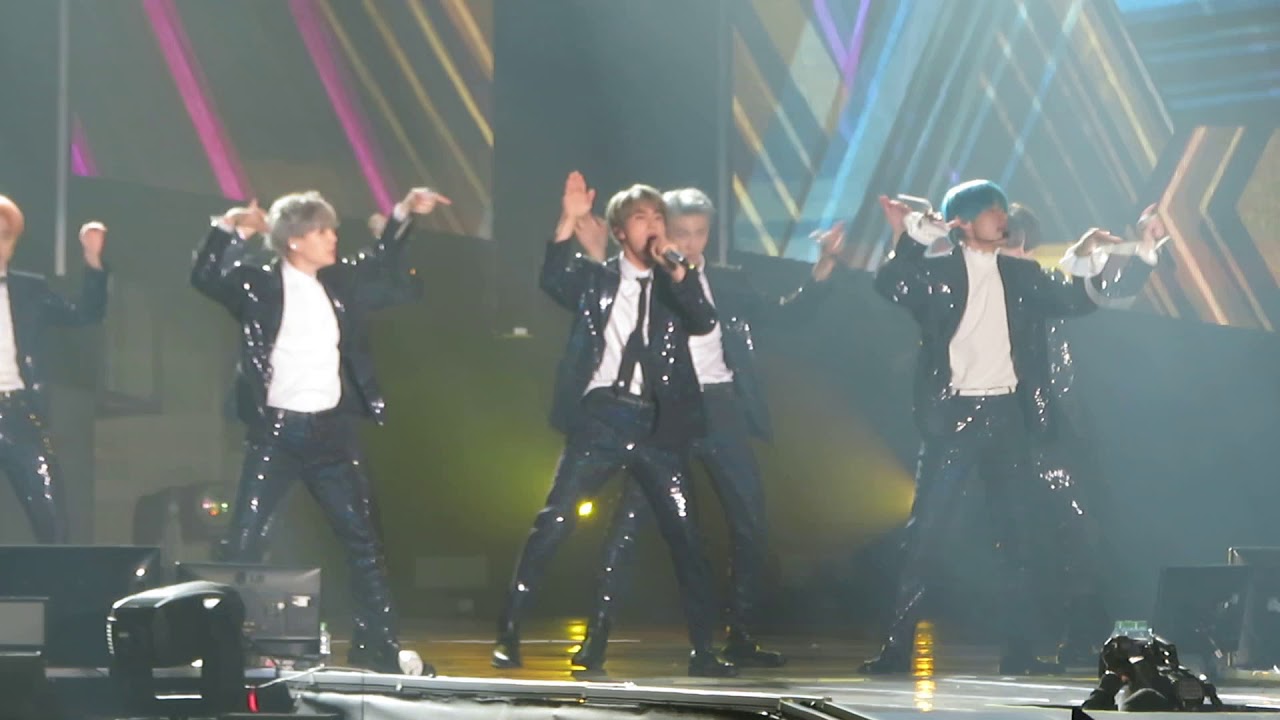 190320 BTS -  Idol | LY in HK Day 1