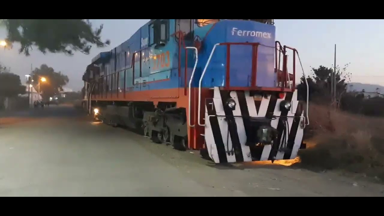 la sorpresa del turno el castillo 🐱 fxe 3703 fxe 3753 @FXE3195MX - YouTube