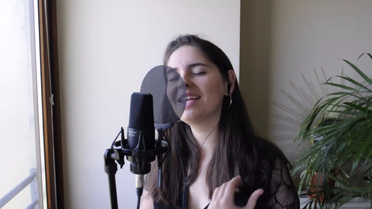 Almost Blue (Valentine U. - Juan C. Mellado)