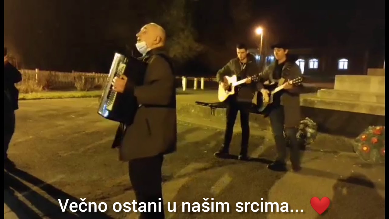 Bački Petrovac odao počast Đoletu Balaševiću