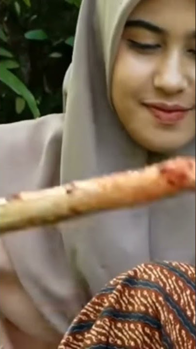 cewek hijab cantik suka ngemut