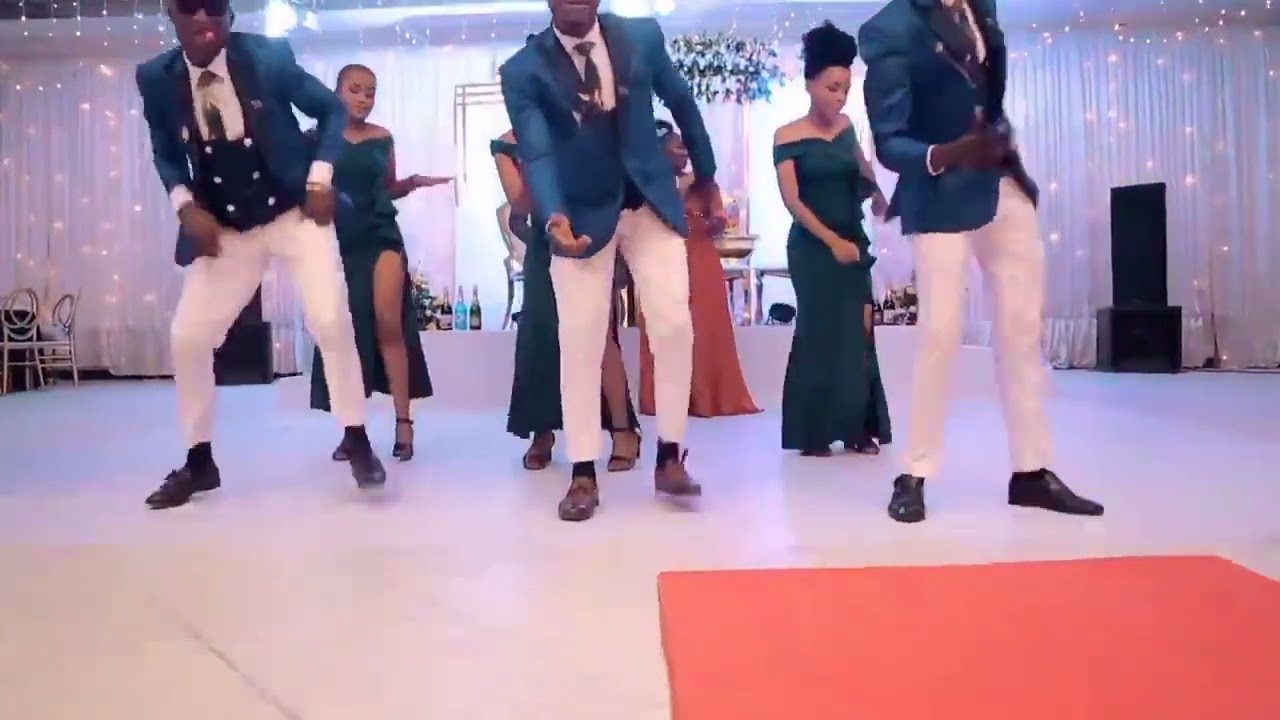 wasafi maids wakicheza kwa mbwembwe utashangaa