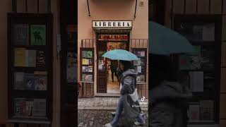 Exploring Rainy Granada | A Walk in the Spanish City