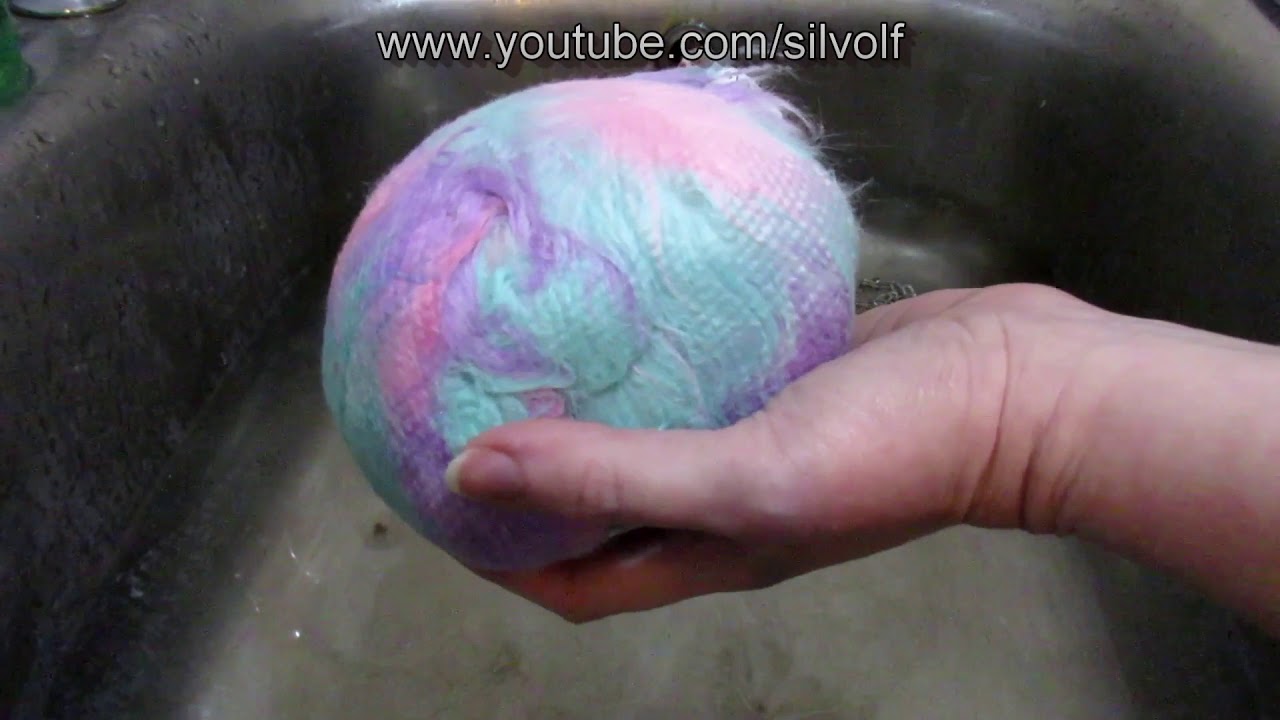 Unboxing and Bathing a Scruff-a-Luv!