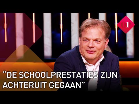 Pieter Omtzigt is voorstander van een verbod op mobiele telefoons op school | Op1