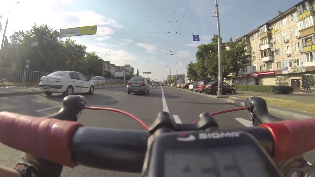 Шоссейный велосипед на дороге. Шоссейник. Шоссер. Скорость. - YouTube