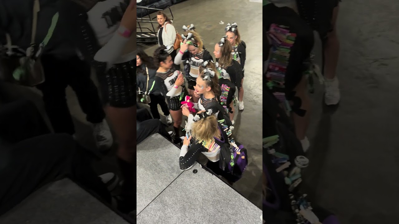 Did Liam sign any of your Cali Finale merch? 🤩💚🏁 