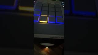 MPC SAMPLE MID DAY COOK UP stressed out 😮‍💨#mpcsample #beats #beatmaking