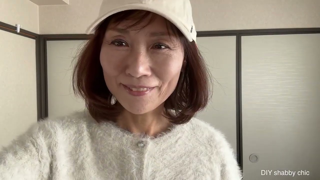 64歳GU感謝祭キラキラカーディガンとウサギ