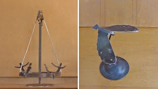 "Парящая" птица и карусель из металла