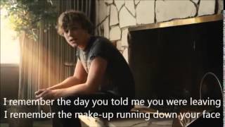 5 Seconds Of Summer - Amnesia-LYRICS VIDEO