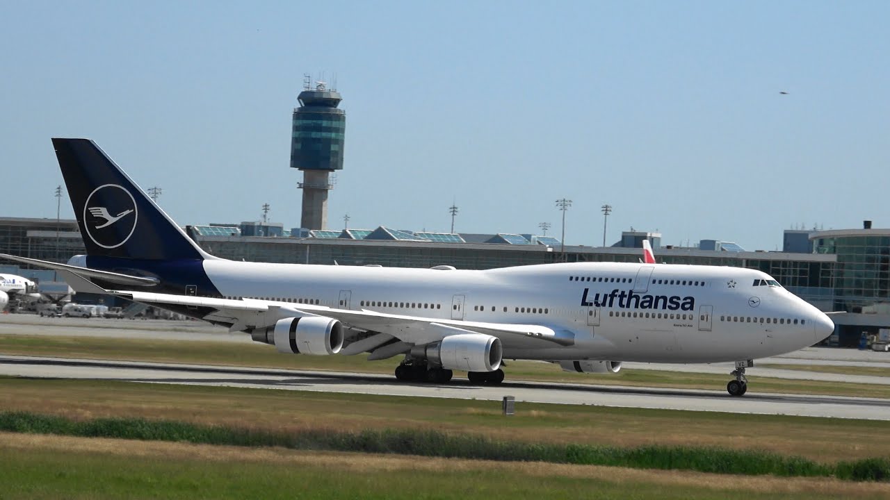 Lufthansa Boeing 747 landing, taxiing at YVR - YouTube