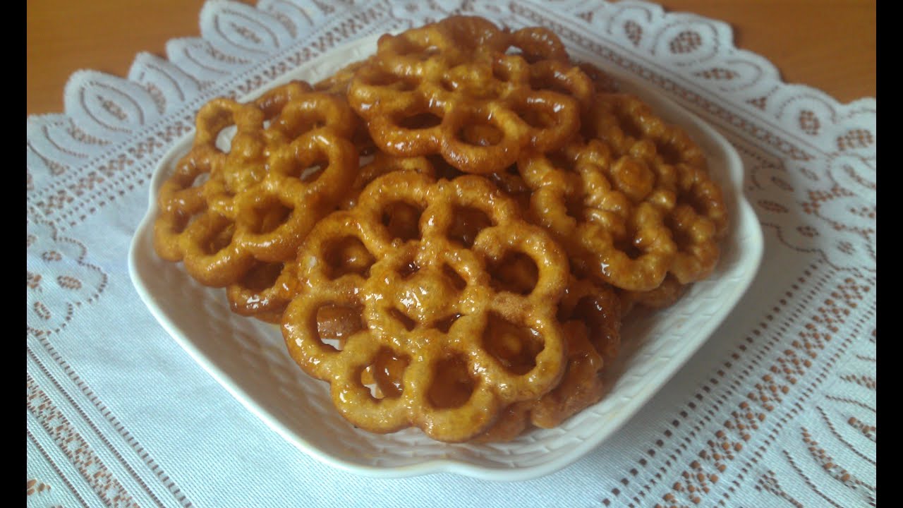 حلوى الوردة بالمرشم المقلية في الزيت تشبه الشباكية   halwat lwarda au Miel