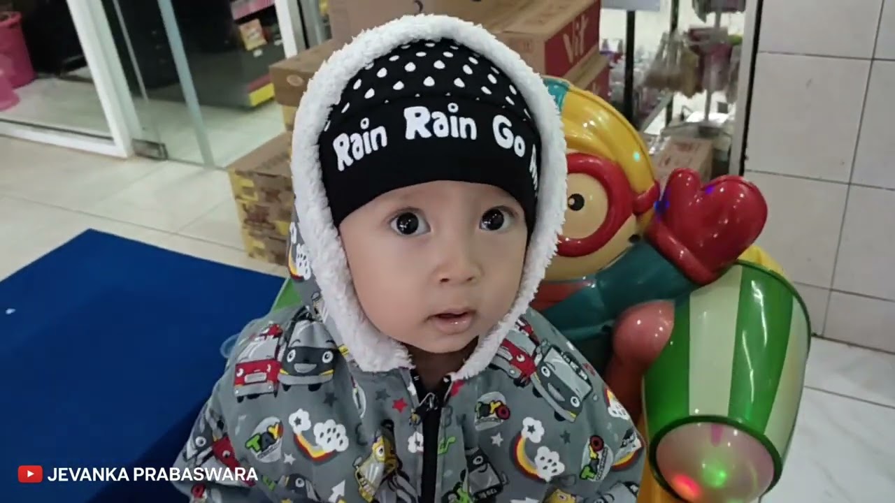 JEVANKA NAIK MOBIL ODONG ODONG LUCU BANGET