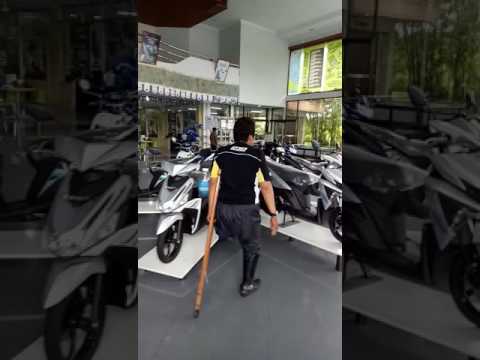 kunjungan di Daeler Agung Motor bali. kunjungan di Daeler Agung Motor bali.