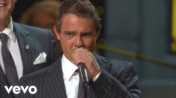 This Ole House / When the Saints Go Marching In (Medley) [Live]