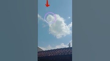 KEPALA KUCING NAMPAK BERGERAK ⁉️ (BENTUKAN AWAN‼️) Fenomena,Langka #shorts #versiarrahman #arrahman