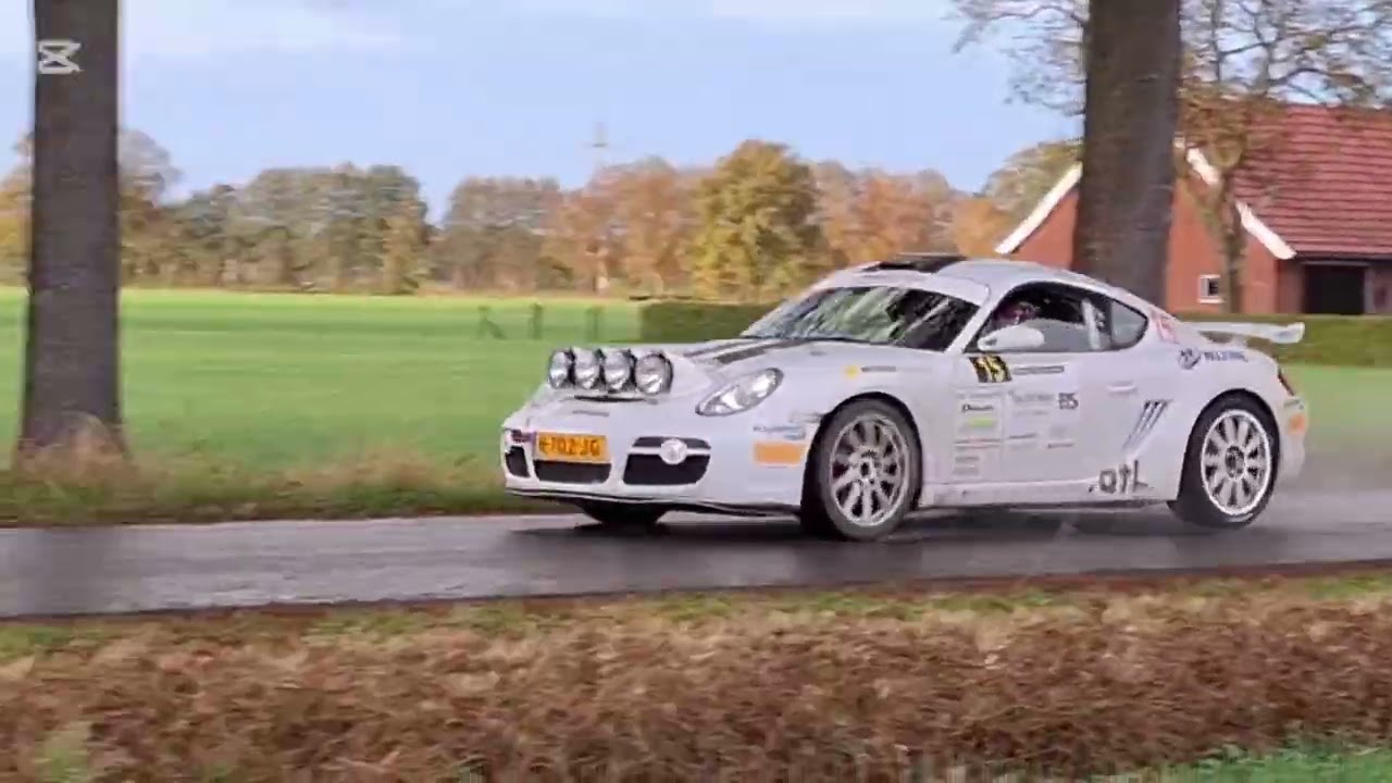 Porsche's tijdens de rally in 2025
