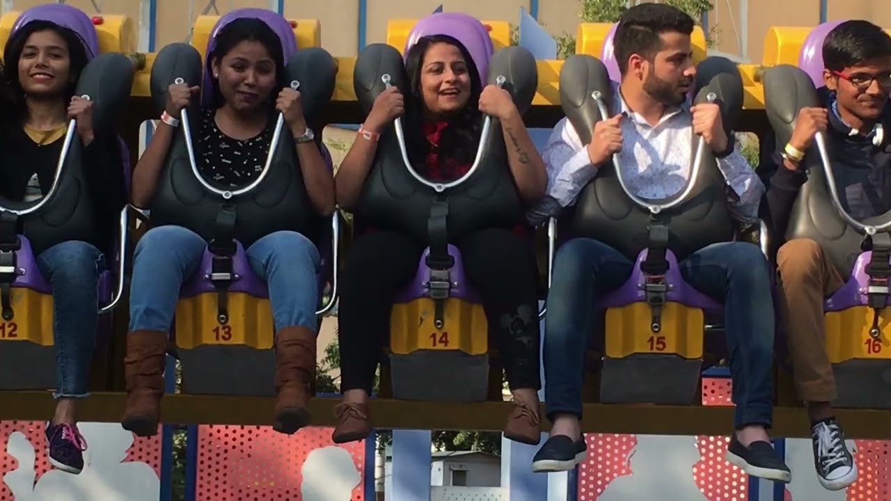 Aur jao jhulne....ab lelo maje 🥵 