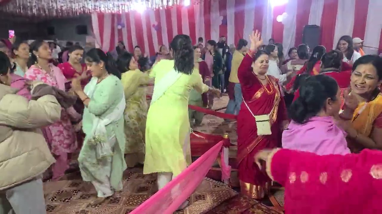 नाच्दै गाउँदै रमाउँदै जाउँ परम दाम रमाउँदै