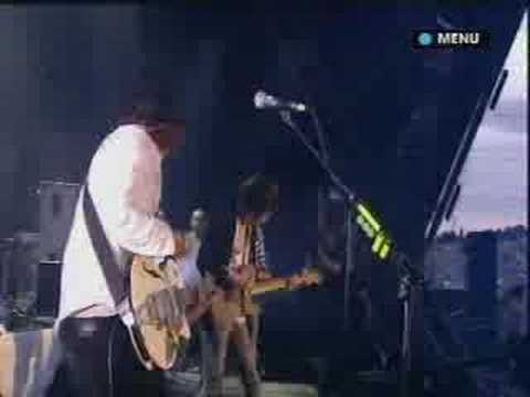 Kooks at Glastonbury - Eddie's Gun