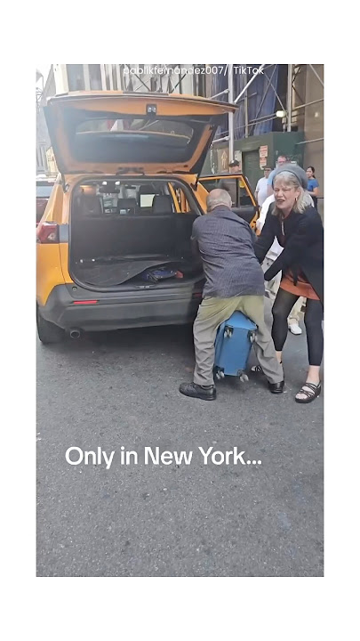 Woman Doesn’t Pay Her Cab Fare #taxi
