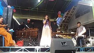 Download Lagu Angklung Carehal -Kalung Emas 3thn yg lalu Download Lagu Angklung Carehal -Kalung Emas 3thn yg lalu