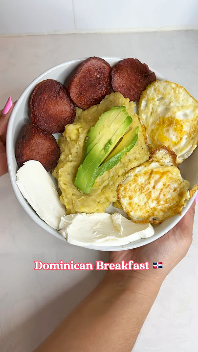 Classic Dominican Breakfast 🇩🇴 | Mangu con Salami, Queso de Hoja, Huevo, y Aguacate #breakfast