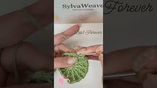 Turn yarn into a beautiful Loctus 🌿 | Easy Crochet Pattern