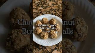 Chocolate Peanut Butter Oat Balls ?? food shorts foodshorts chocolatechips peanutbutter oats