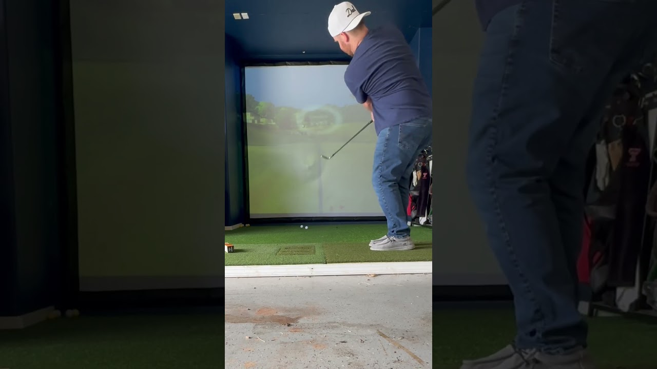 Play 1 golf hole on the Optishot 2 with me. 