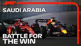 Download lagu Max Verstappen And Charles Leclerc's Fight For The Win | 2022 Saudi Arabian  mp3