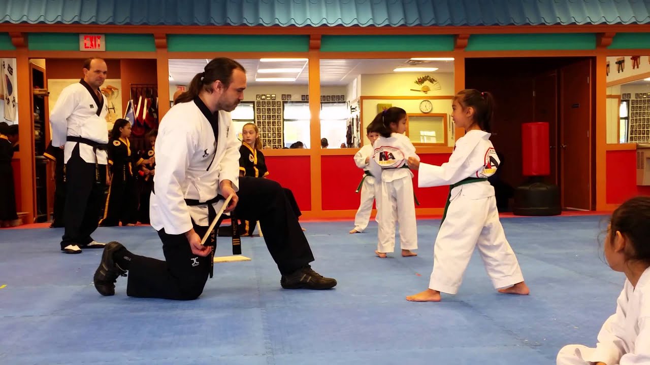 Sydney Taekwondo Board Breaking 01 YouTube