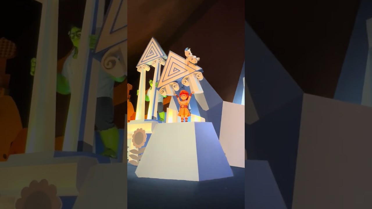 東京迪士尼小小世界#tokyodisneyland #excited ￼