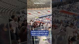 TORCIDA DO DEMOCRATA-GV FESTEJA VITÓRIA DO TIME SOBRE O CRUZEIRO NO MINEIRÃO